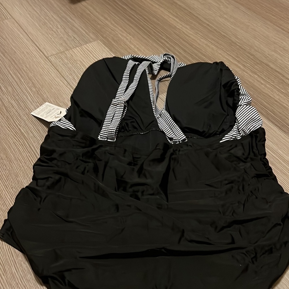 One piece bathing suit - Picture 6 of 7